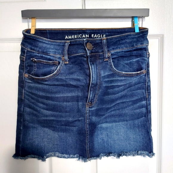 Ladies American Eagle denim mini skirt size 6 - Picture 1 of 6